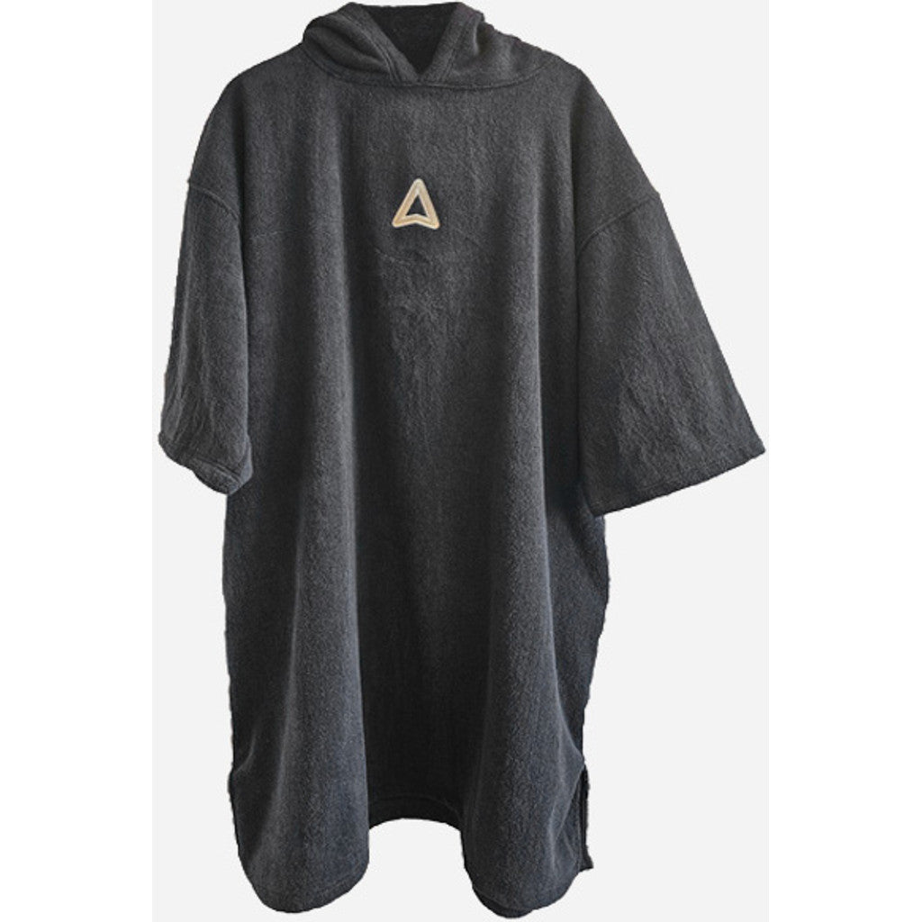 Athletes Collective Poncho Ribera Poncho 900 Black
